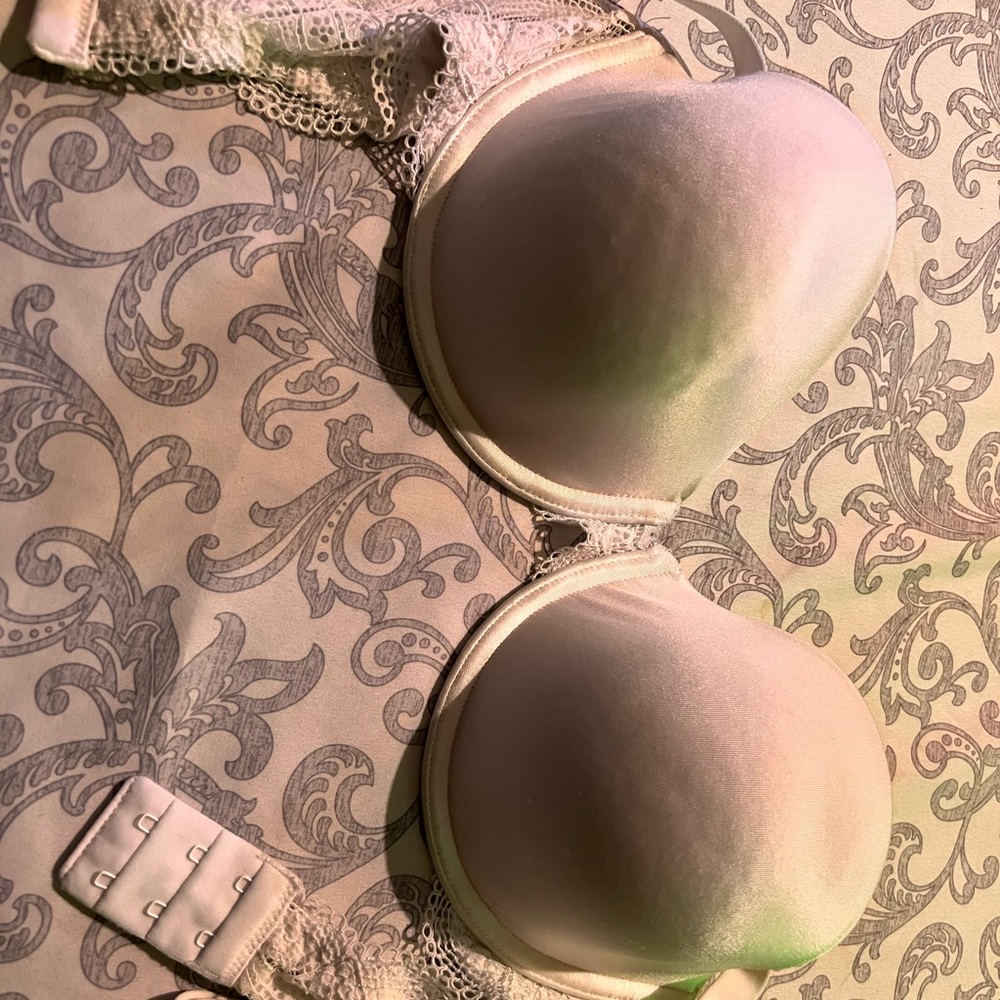 Maidenform Lace White Bra 34D